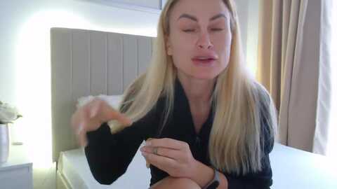 hrystina_ @ myfreecams on 20240217