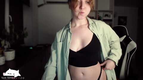 meowlexx @ myfreecams on 20240217