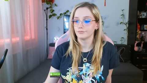 monicmoon18 @ myfreecams on 20240217