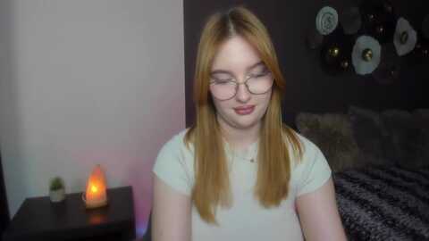 anafoxy @ myfreecams on 20240218