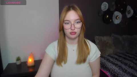 anafoxy @ myfreecams on 20240218