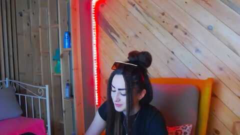 iris_brunette