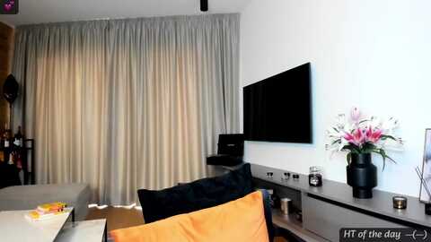 mi_ha @ myfreecams on 20240218