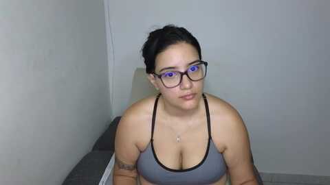 moon__woman @ myfreecams on 20240218