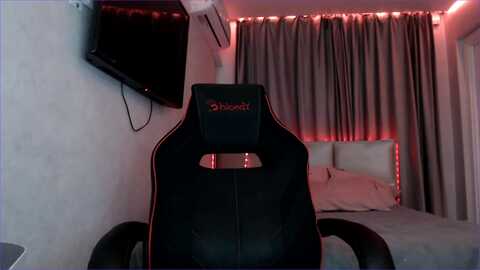 tripleprinces @ myfreecams on 20240218