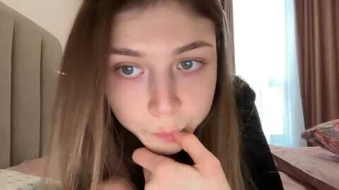 coconut_dream @ myfreecams on 20240219