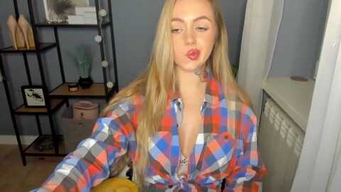 flowercoralie @ myfreecams on 20240219