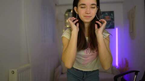 gia_paige18 @ myfreecams on 20240219