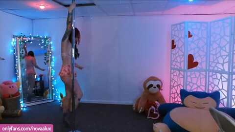 novaalux @ myfreecams on 20240219