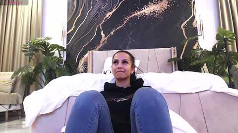 aana_lise @ myfreecams on 20240221