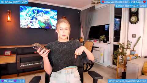 ashleylove @ myfreecams on 20240221