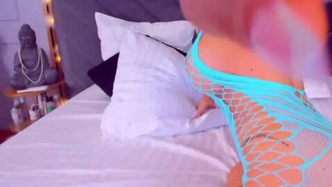 awwwella @ myfreecams on 20240221