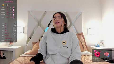 evelynowen1 @ myfreecams on 20240221
