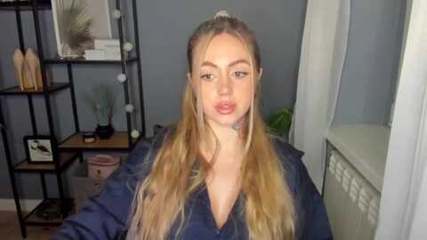 flowercoralie @ myfreecams on 20240221