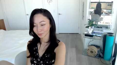 minnie_b00 @ myfreecams on 20240221