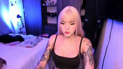 aurorabeckett @ myfreecams on 20240222