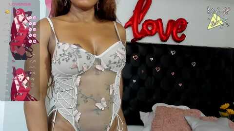 cristinaebony @ myfreecams on 20240222