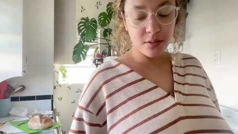 dreamyriri @ myfreecams on 20240222