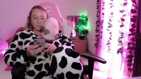 kissica @ myfreecams on 20240222