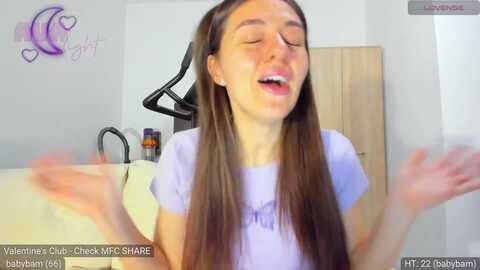 avamoonlight @ myfreecams on 20240223