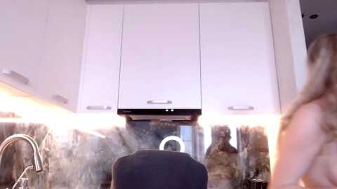 red_joan @ myfreecams on 20240223