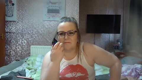 yummymummy39 @ myfreecams on 20240223