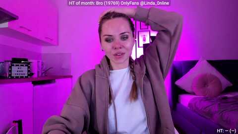 linda_0nline @ myfreecams on 20240224