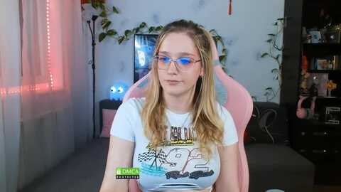monicmoon18 @ myfreecams on 20240224