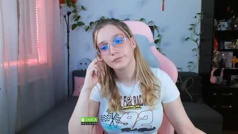 monicmoon18 @ myfreecams on 20240224