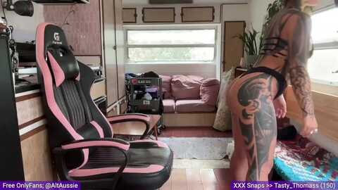 alt_aussie @ myfreecams on 20240225