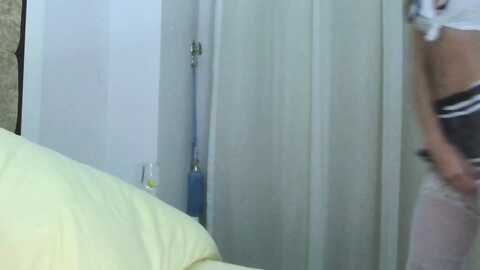 ice_petal @ myfreecams on 20240225