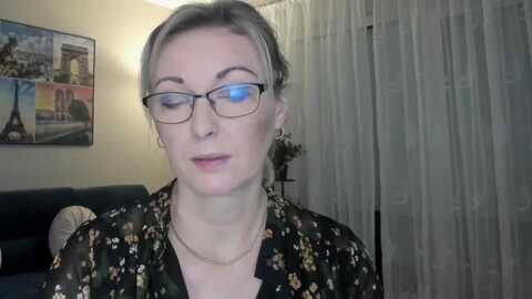 starvanessa1 @ myfreecams on 20240225