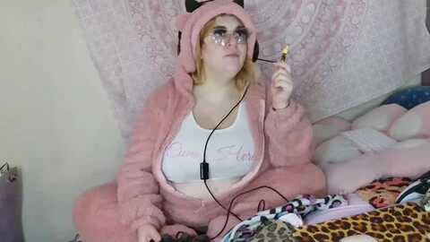 vlehanex3 @ myfreecams on 20240226