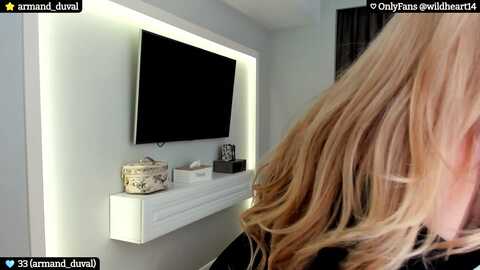 yveline @ myfreecams on 20240226