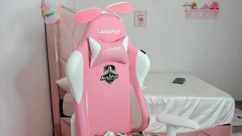 cherrycute666 @ myfreecams on 20240227