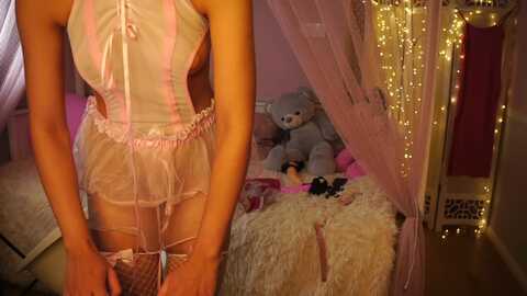 cherrynpie_18 @ myfreecams on 20240227