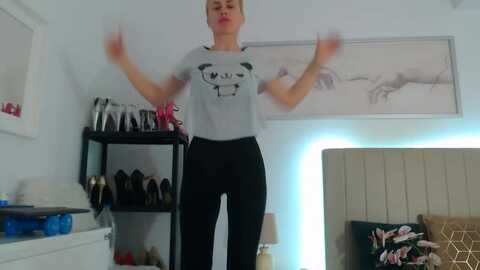 hrystina_ @ myfreecams on 20240227