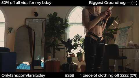 laraloxley @ myfreecams on 20240227