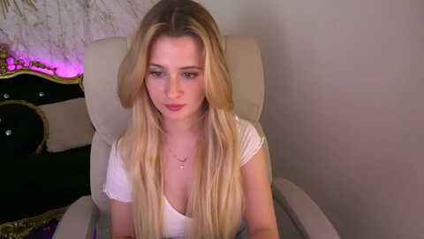 petitelexy @ myfreecams on 20240227