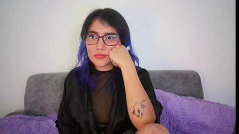 emily_2016 @ myfreecams on 20240228