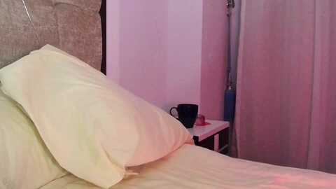 ice_petal @ myfreecams on 20240228