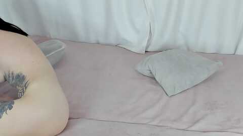 lilukayden @ myfreecams on 20240228