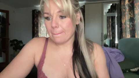 little_l @ myfreecams on 20240228