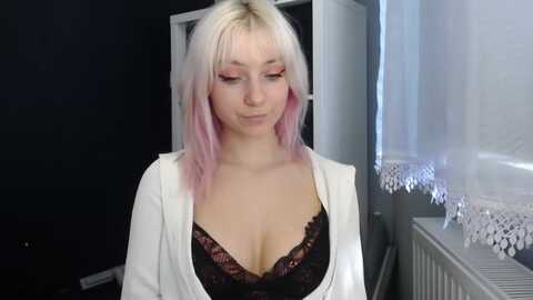 luciaamazing @ myfreecams on 20240228