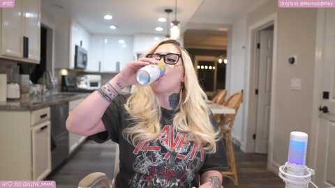 mermaidmiley @ myfreecams on 20240228