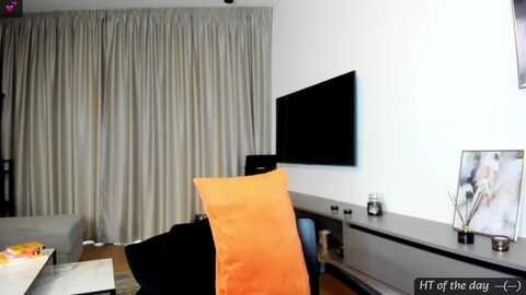 mi_ha @ myfreecams on 20240228