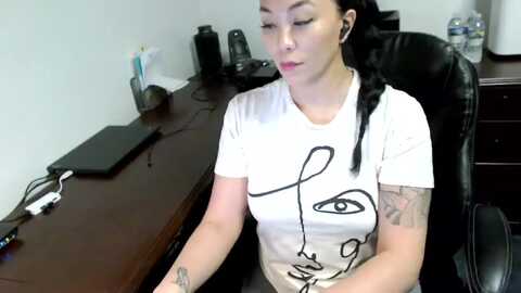 mickaylamoon @ myfreecams on 20240228