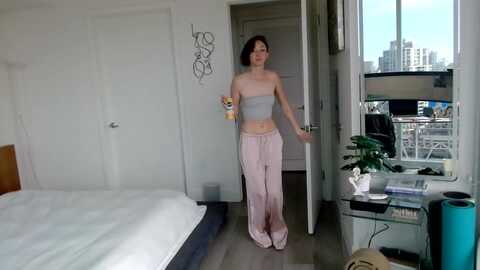 minnie_b00 @ myfreecams on 20240229