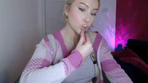 petiteavax @ myfreecams on 20240229