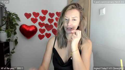 mirbee @ myfreecams on 20240301